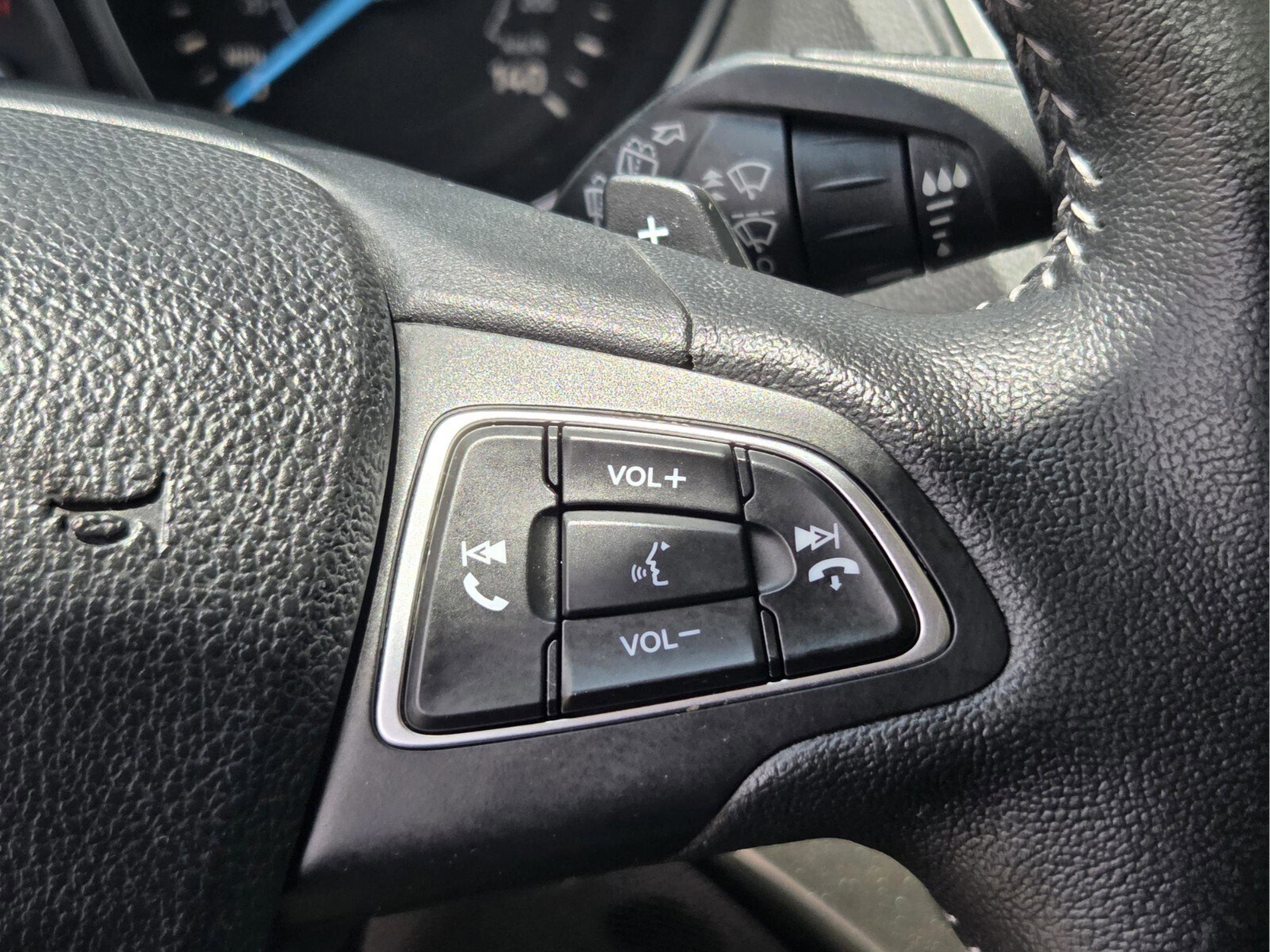 Used 2017 Ford Escape Titanium FWD image 20