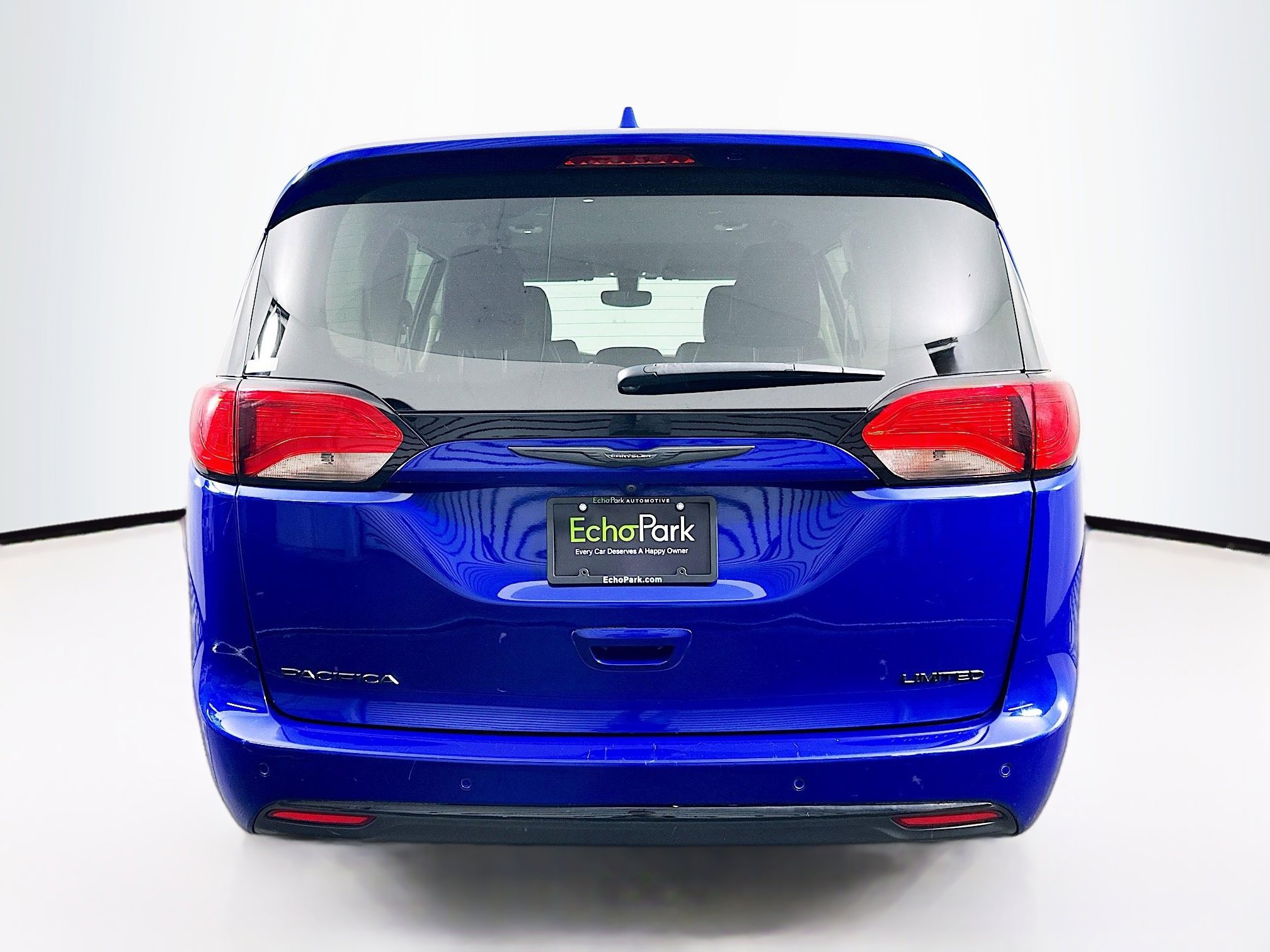 Used 2020 Chrysler Pacifica Touring-L image 7