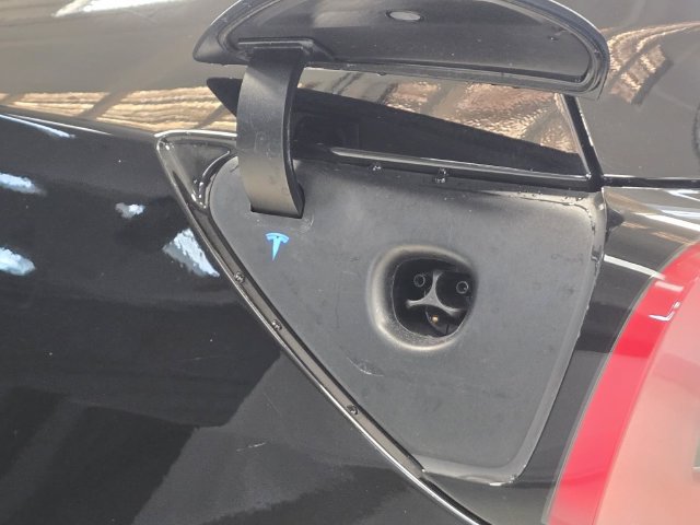 Used 2025 Tesla Model Y Long Range AWD/4WD image 8