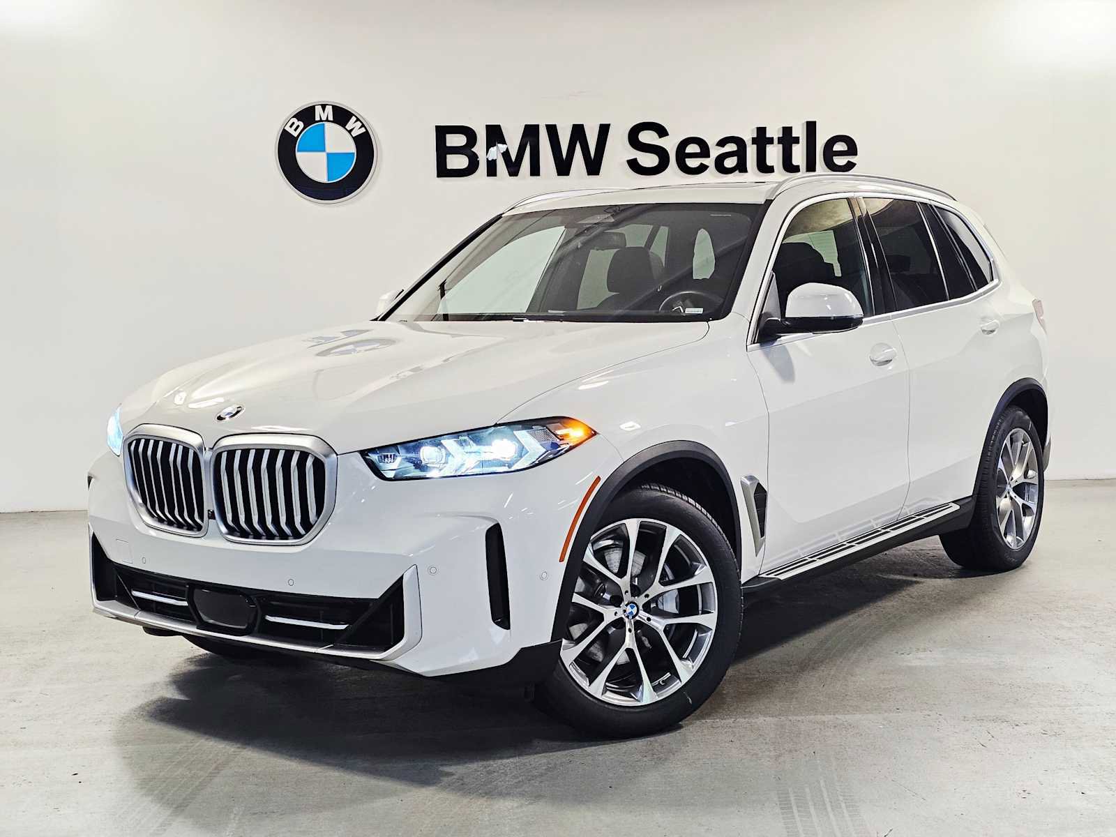 Used 2024 BMW X5 xDrive40i image 1
