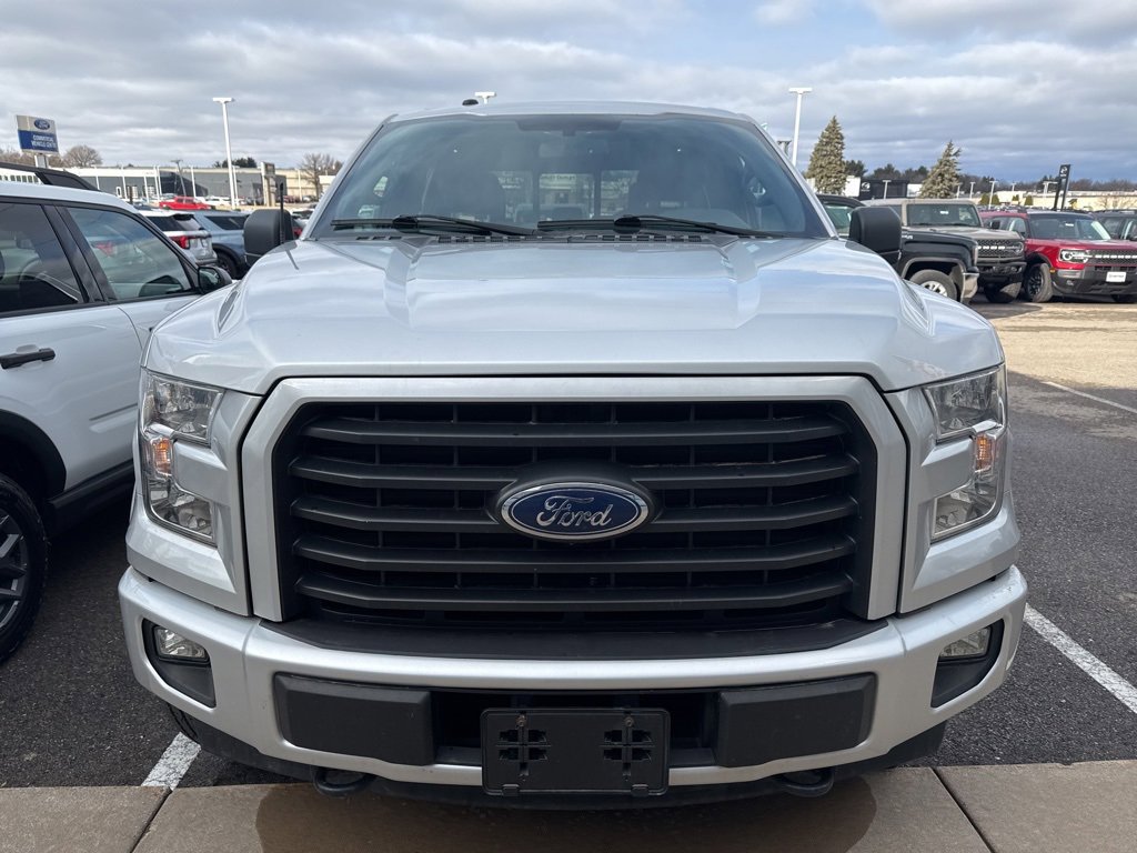 Used 2017 Ford F150 XLT w/ Equipment Group 302A Luxury image 2