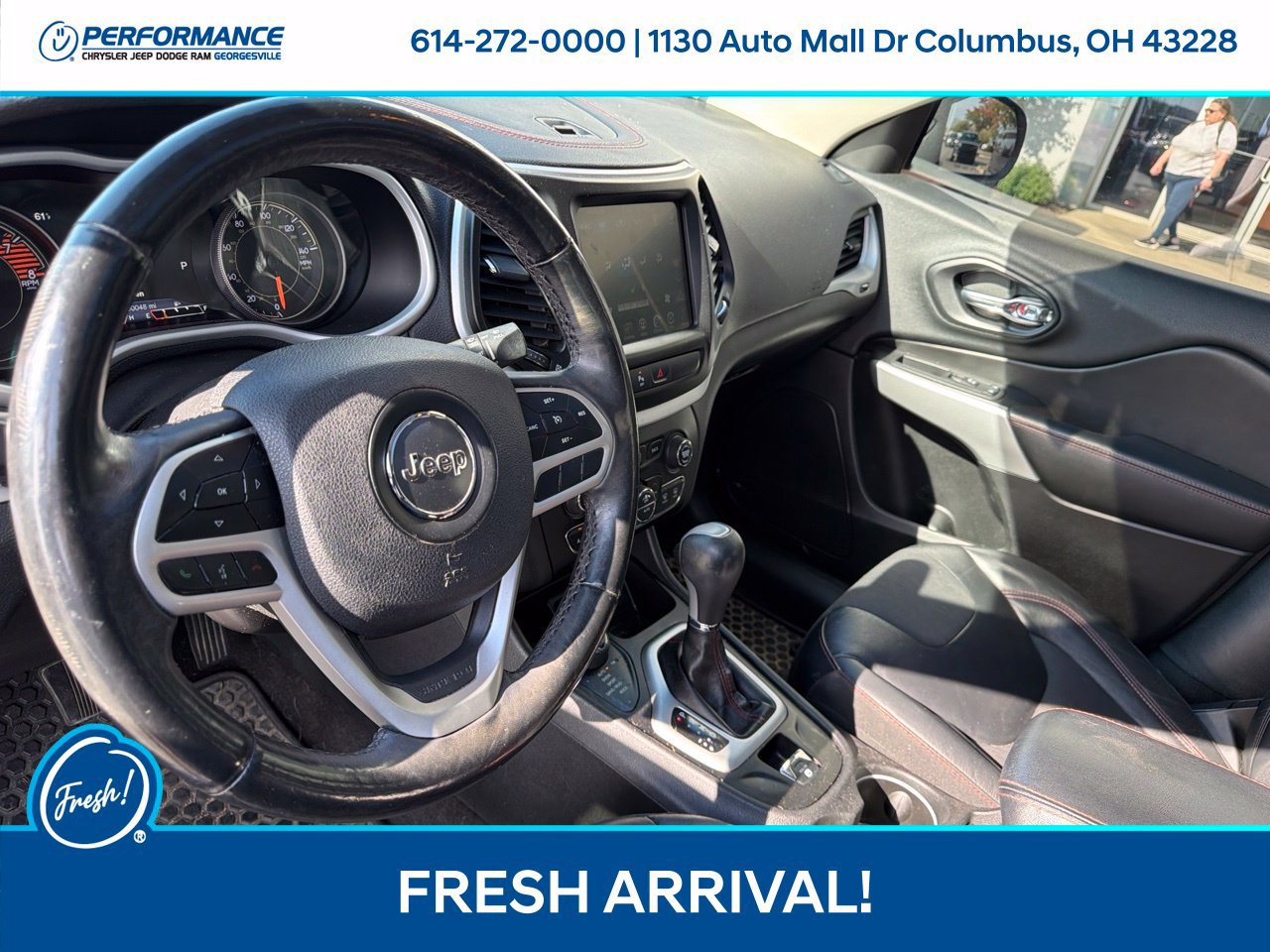 Used 2018 Jeep Cherokee Trailhawk w/ Comfort/Convenience Group AWD/4WD image 13