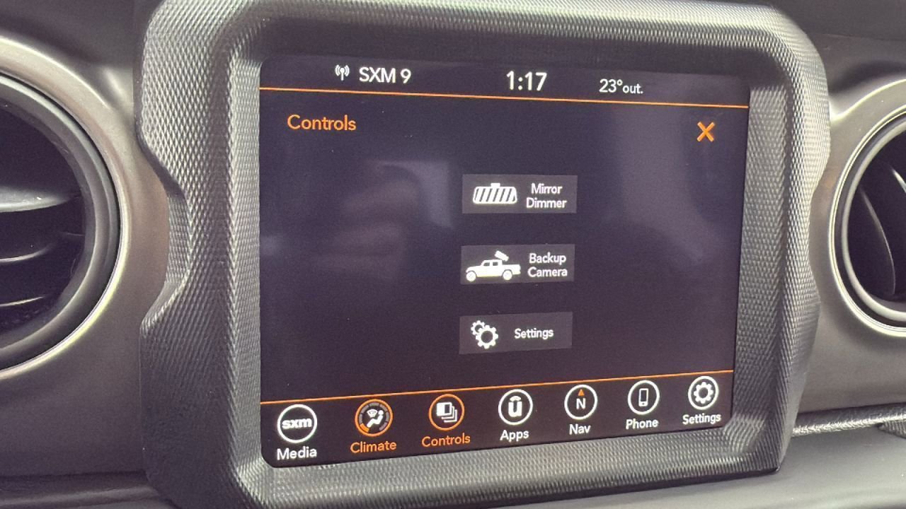 Used 2021 Jeep Gladiator Willys image 14