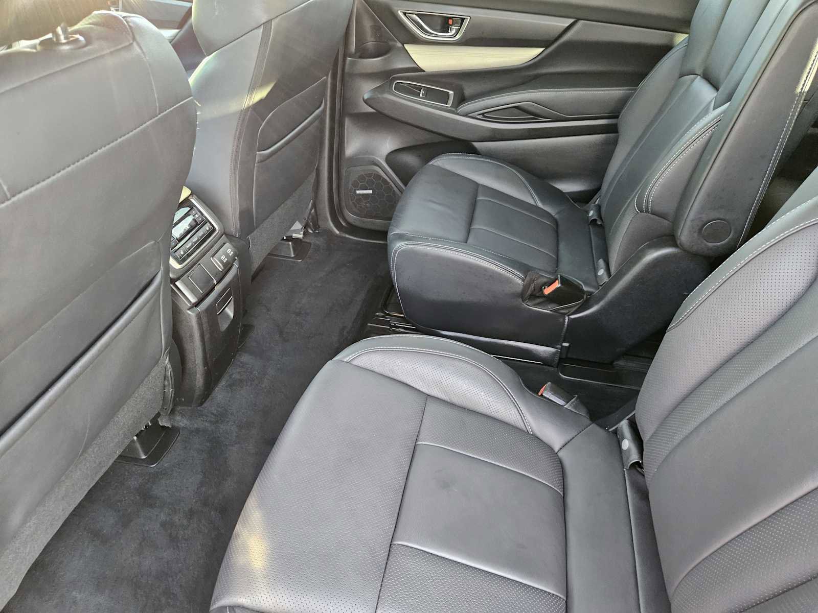 Used 2022 Subaru Ascent Limited w/ Technology Package image 29