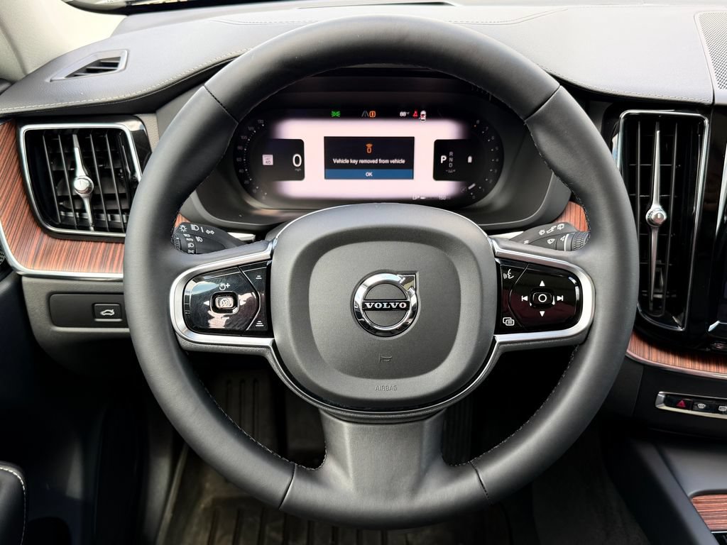 Certified 2023 Volvo XC60 B5 Ultimate w/ Climate Package AWD/4WD image 26