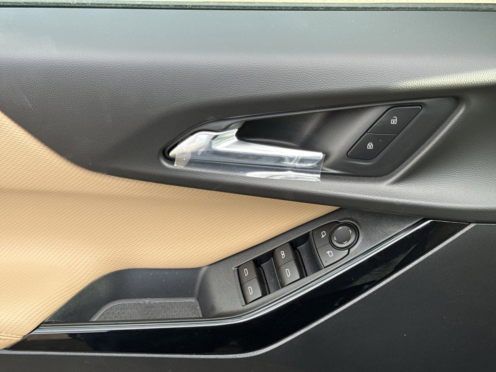 New 2026 Chevrolet Equinox ACTIV FWD image 15