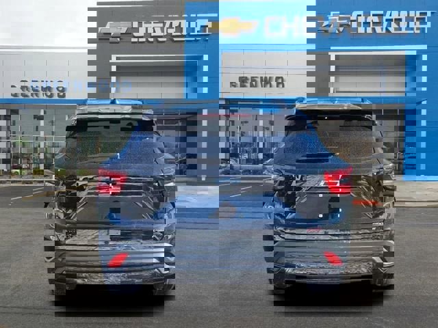 New 2026 Chevrolet Trax RS w/ Sunroof Package image 4