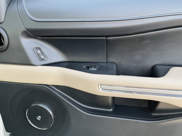 Used 2024 Ford Expedition Limited image 21