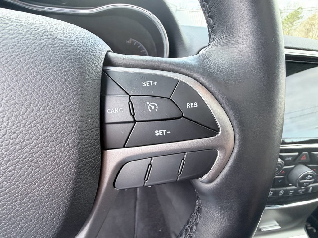 Used 2021 Jeep Grand Cherokee Laredo X image 17