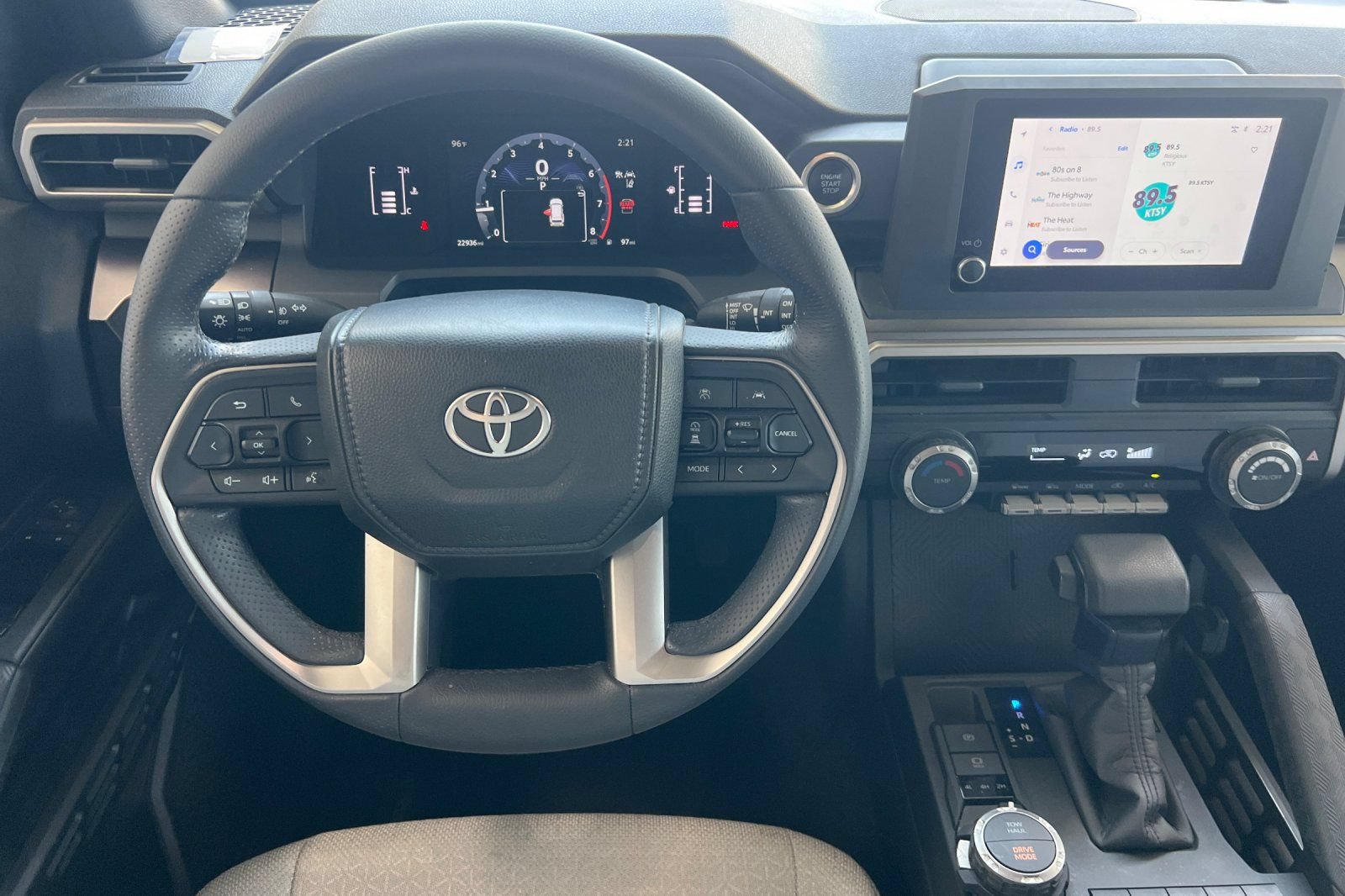 Certified 2025 Toyota 4Runner SR5 AWD/4WD image 11
