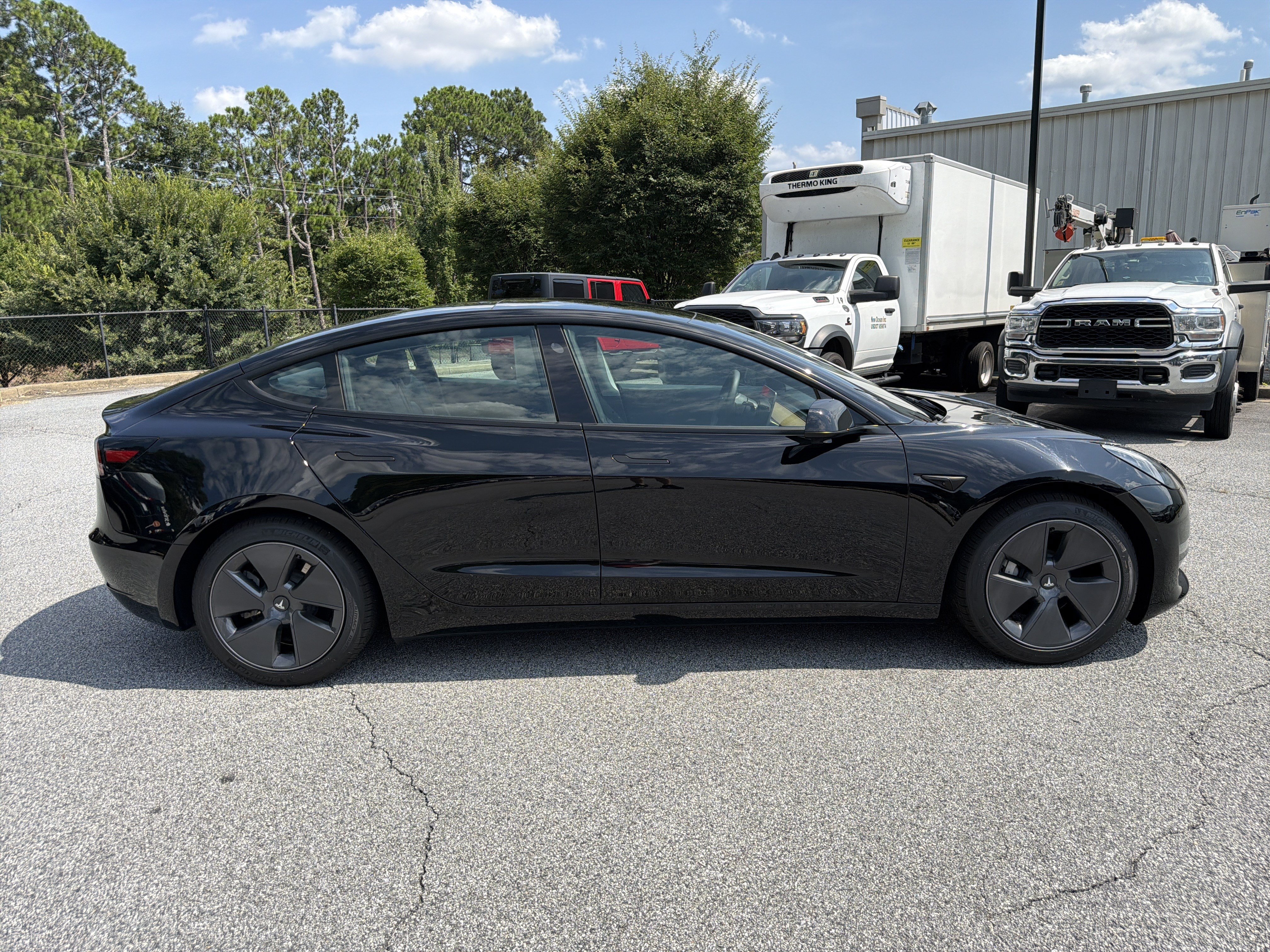 Used 2021 Tesla Model 3 Standard Range Plus RWD image 9