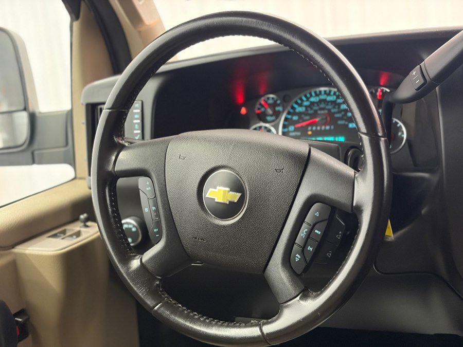 Used 2021 Chevrolet Express 3500 w/ Driver Convenience Package RWD image 26