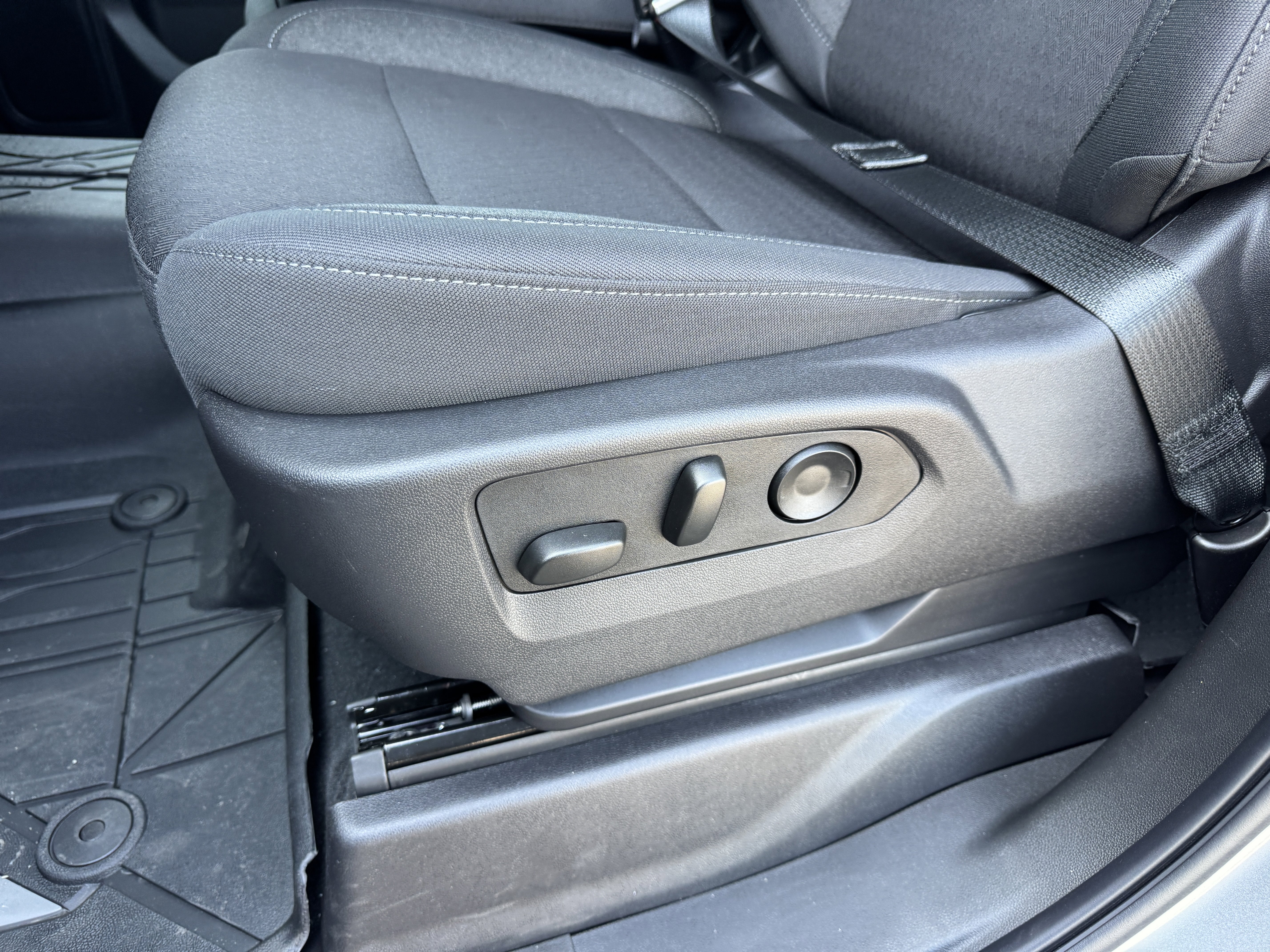 New 2025 Chevrolet Silverado 1500 Custom w/ Turbomax Blackout Package image 13