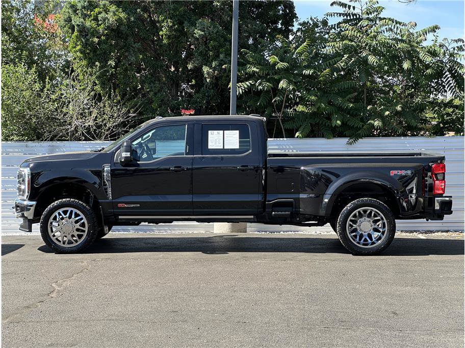Used 2024 Ford F350 Lariat w/ Lariat Ultimate Package AWD/4WD image 13