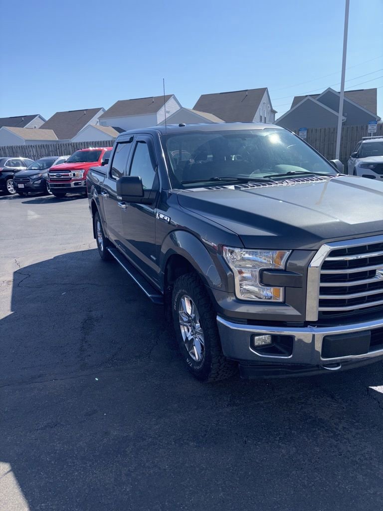 Used 2017 Ford F150 XLT w/ Equipment Group 302A Luxury image 4