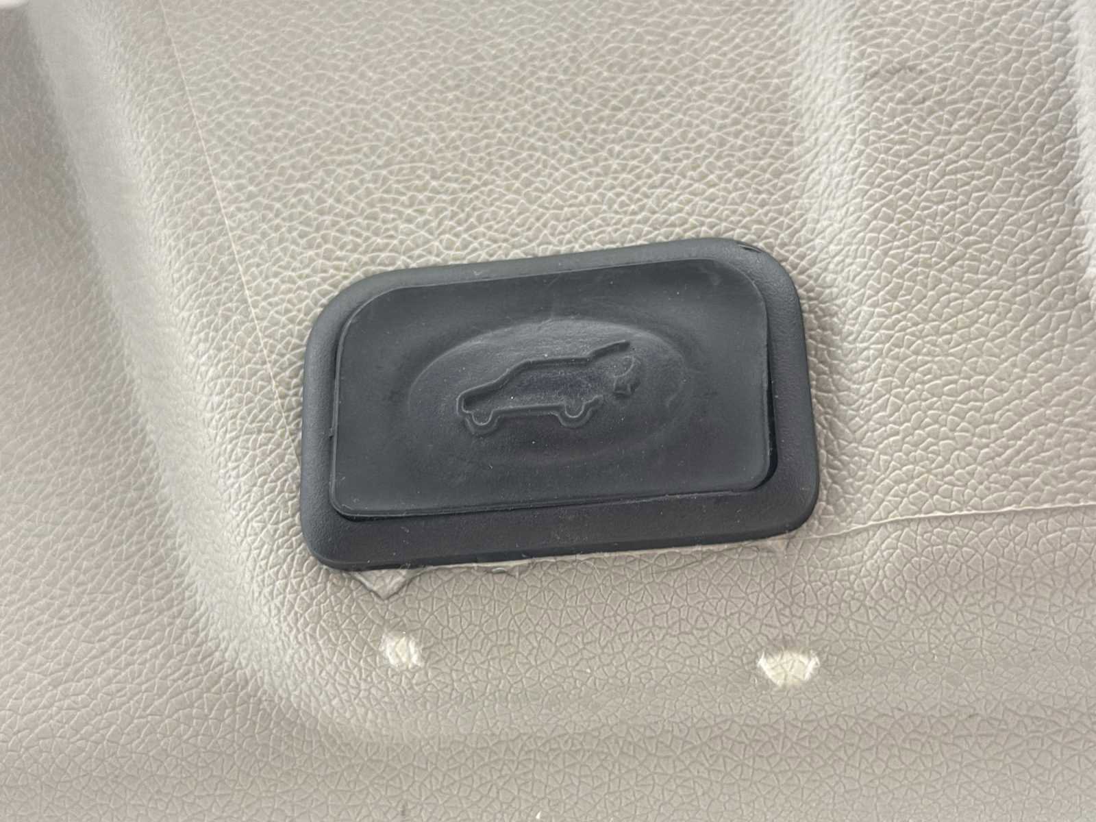 Used 2016 Buick Enclave Leather image 18