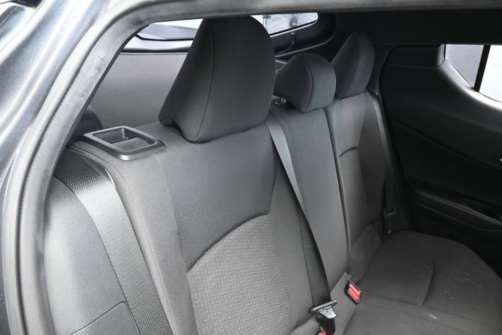Used 2019 Toyota C-HR XLE FWD image 31