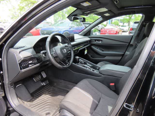 Used 2024 Honda Accord Sport image 2