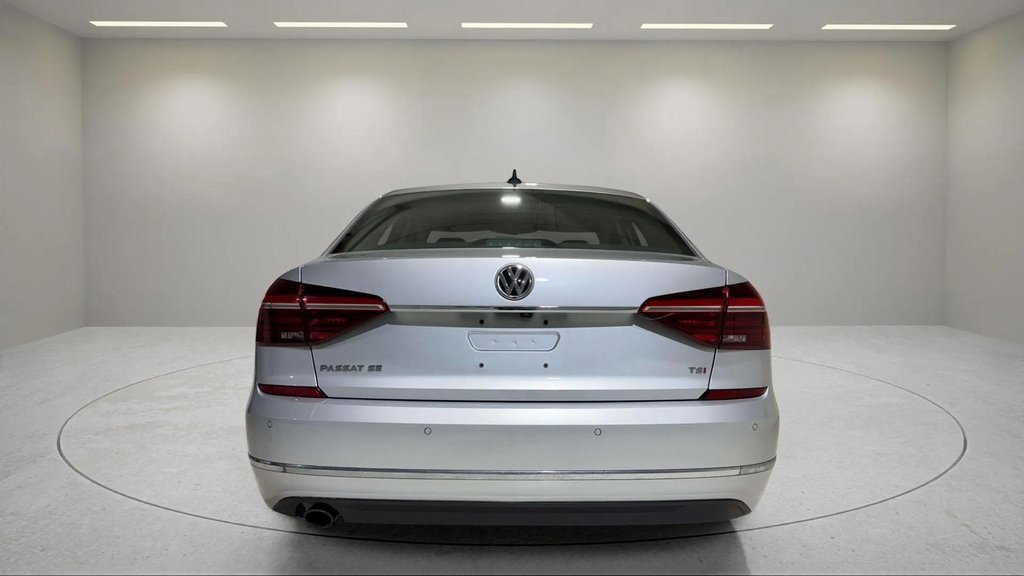 Used 2017 Volkswagen Passat 1.8T SE image 4