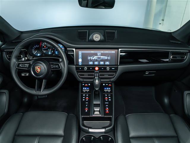 New 2025 Porsche Macan image 18