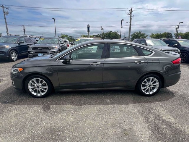 Used 2019 Ford Fusion Energi Titanium FWD image 9