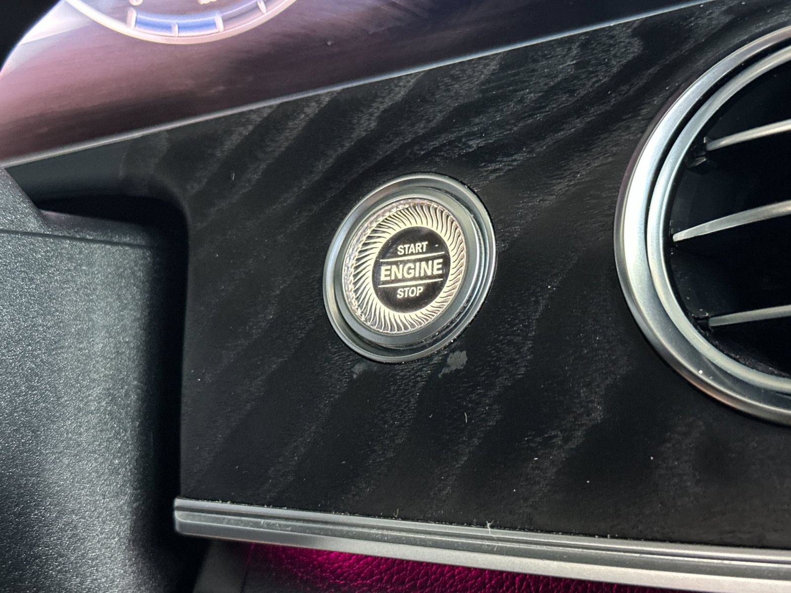 Used 2019 Mercedes-Benz E 300 image 24