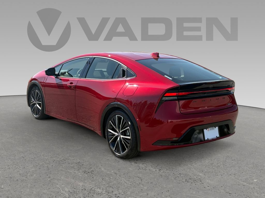 Used 2025 Toyota Prius XLE image 23