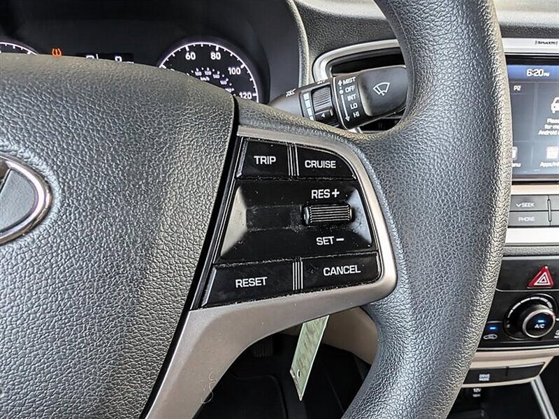 Used 2022 Hyundai Accent SEL FWD image 22