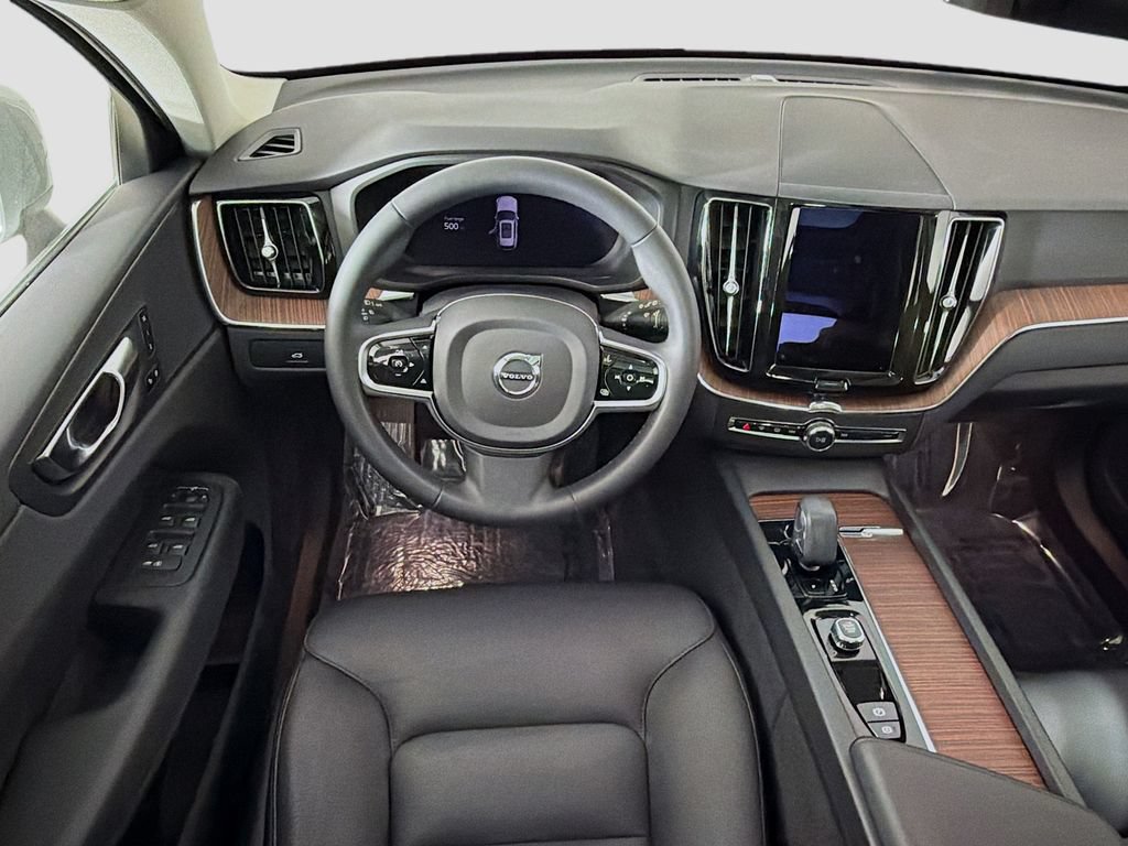 Used 2023 Volvo XC60 B5 Plus w/ Climate Package AWD/4WD image 23