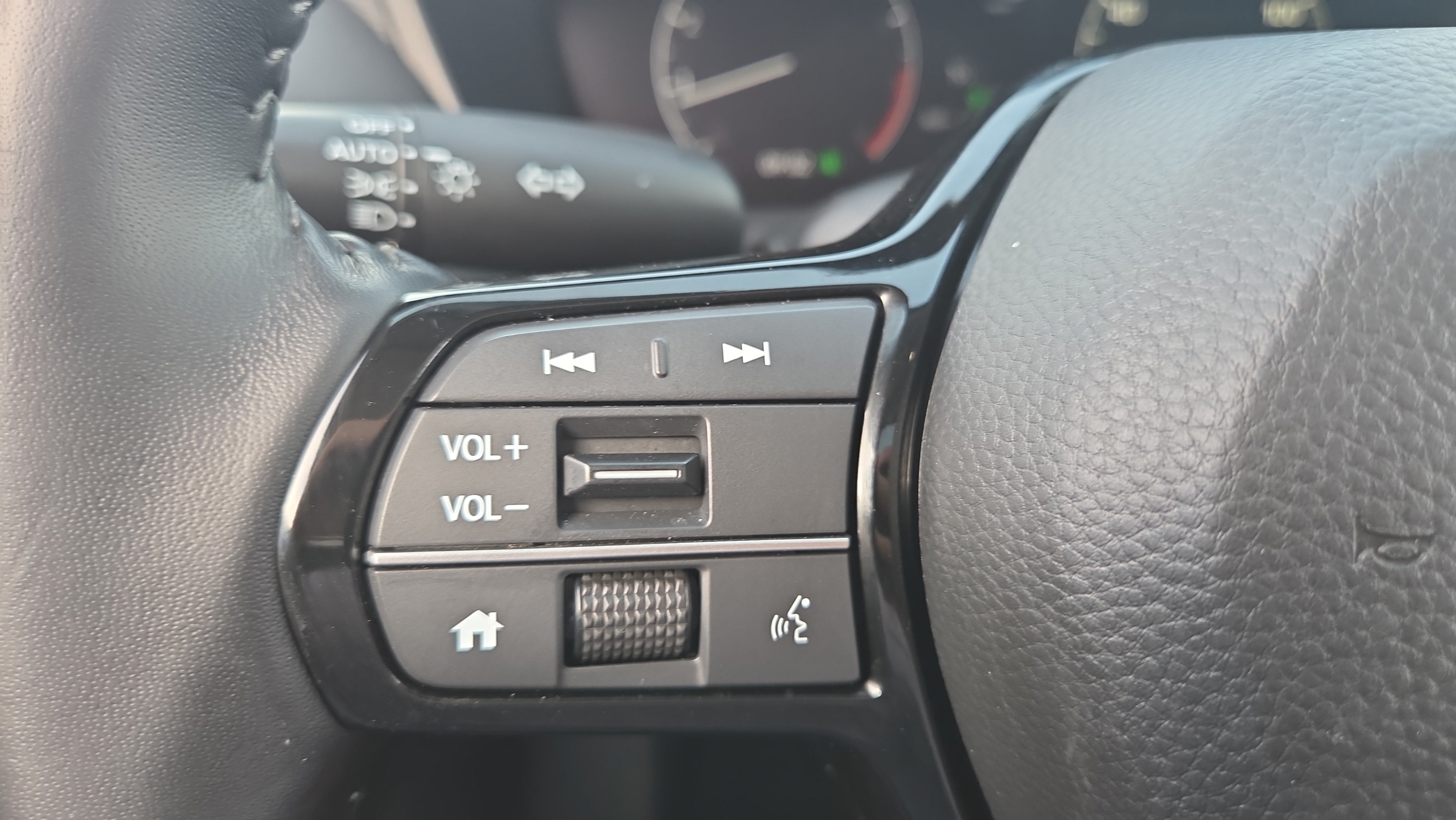 Certified 2025 Honda HR-V EX-L image 22
