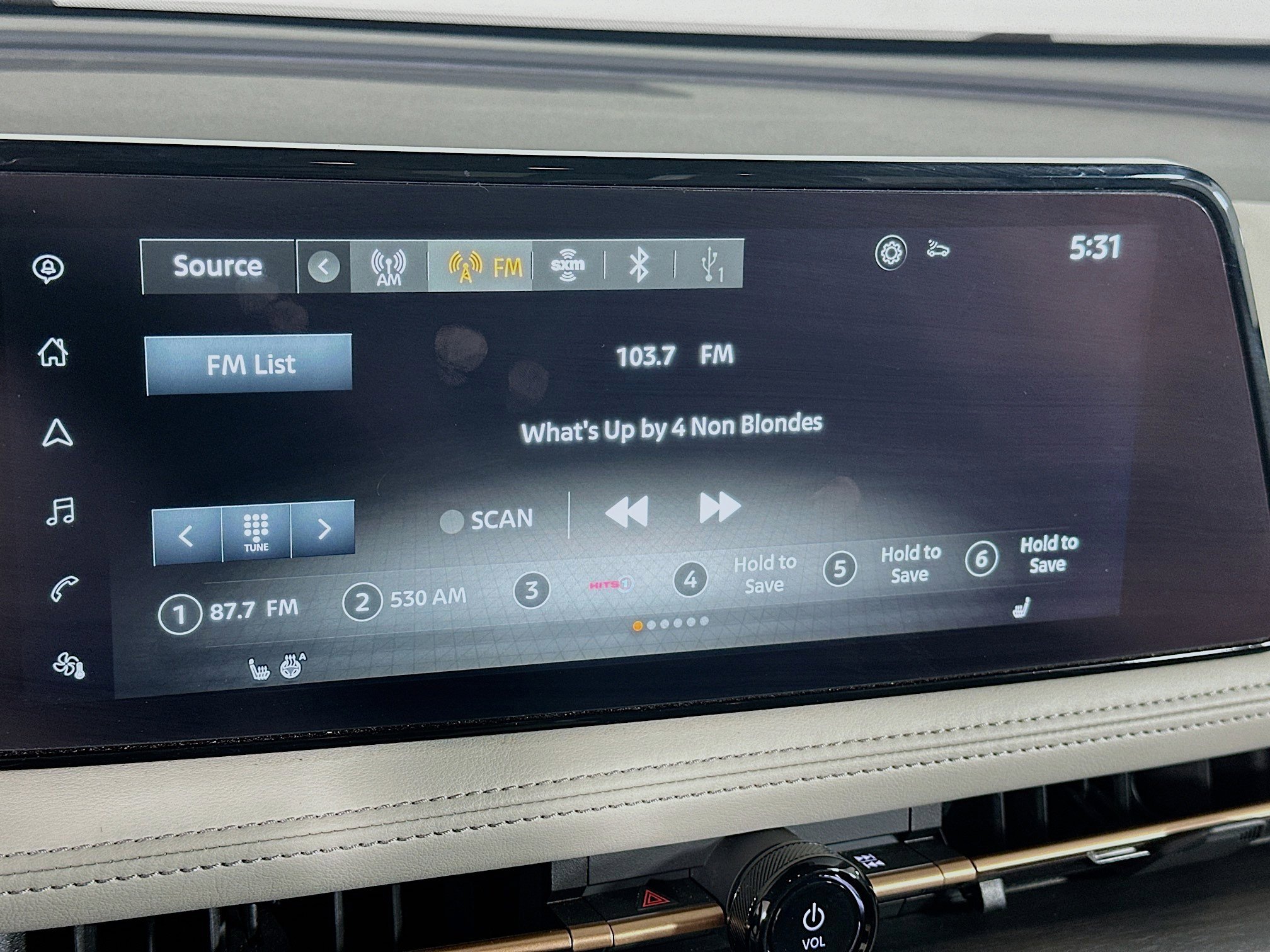 Used 2024 Nissan Ariya FWD image 21