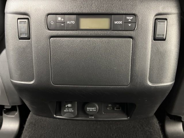 Used 2024 Nissan Armada Platinum w/ Captain's Chairs Package image 49