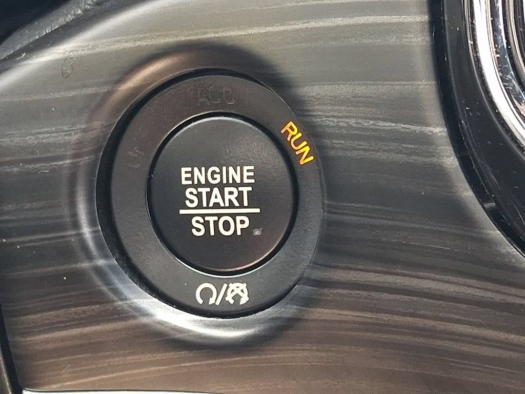 Used 2021 Jeep Grand Cherokee Limited RWD image 30