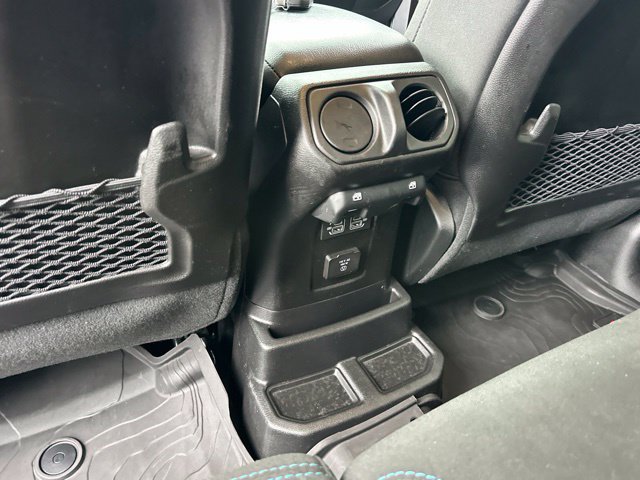Used 2024 Jeep Wrangler Unlimited Rubicon 4xe w/ Technology Group AWD/4WD image 31