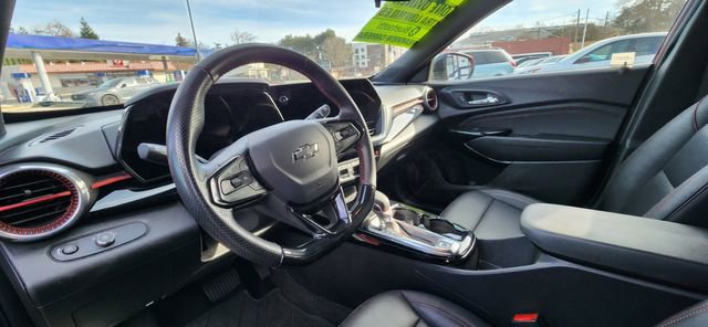 Used 2024 Chevrolet Trax RS w/ Sunroof Package image 6