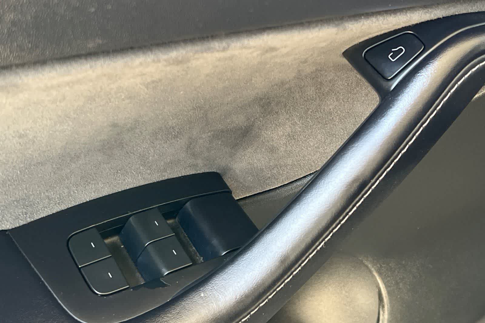 Used 2022 Tesla Model Y Performance AWD/4WD image 14