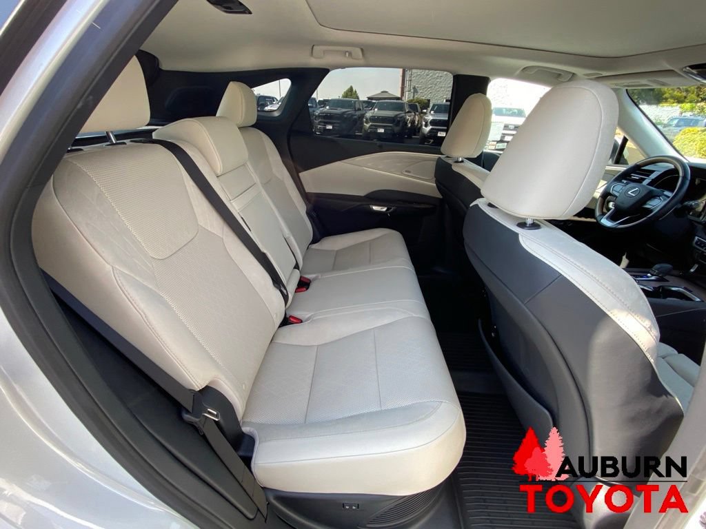 Used 2026 Lexus RX 450h AWD w/ Convenience Package image 18