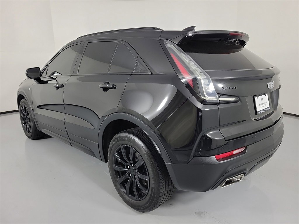 Used 2023 Cadillac XT4 Sport image 3