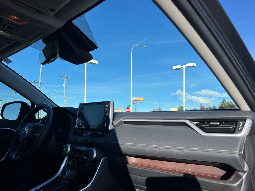 Used 2021 Toyota RAV4 Limited image 26