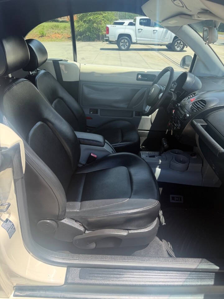 Used 2005 Volkswagen Beetle GLS FWD image 12