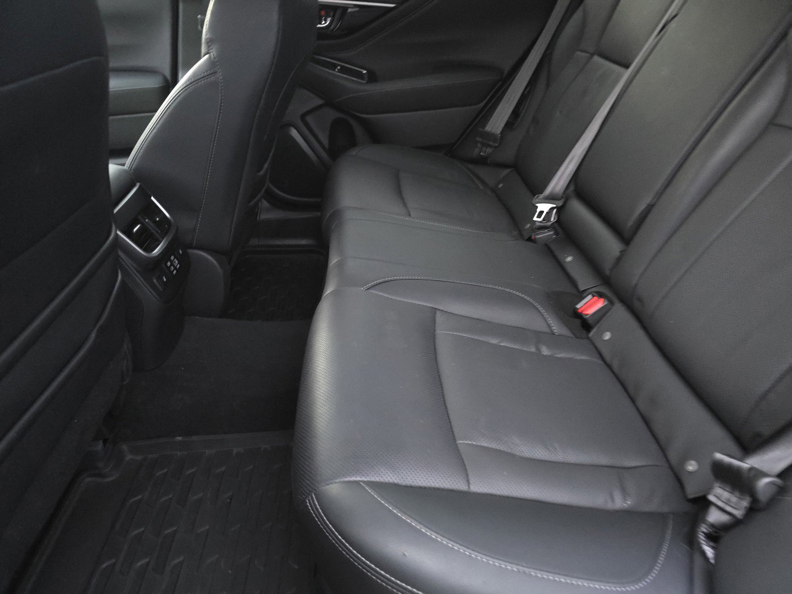 Used 2023 Subaru Outback Limited image 12