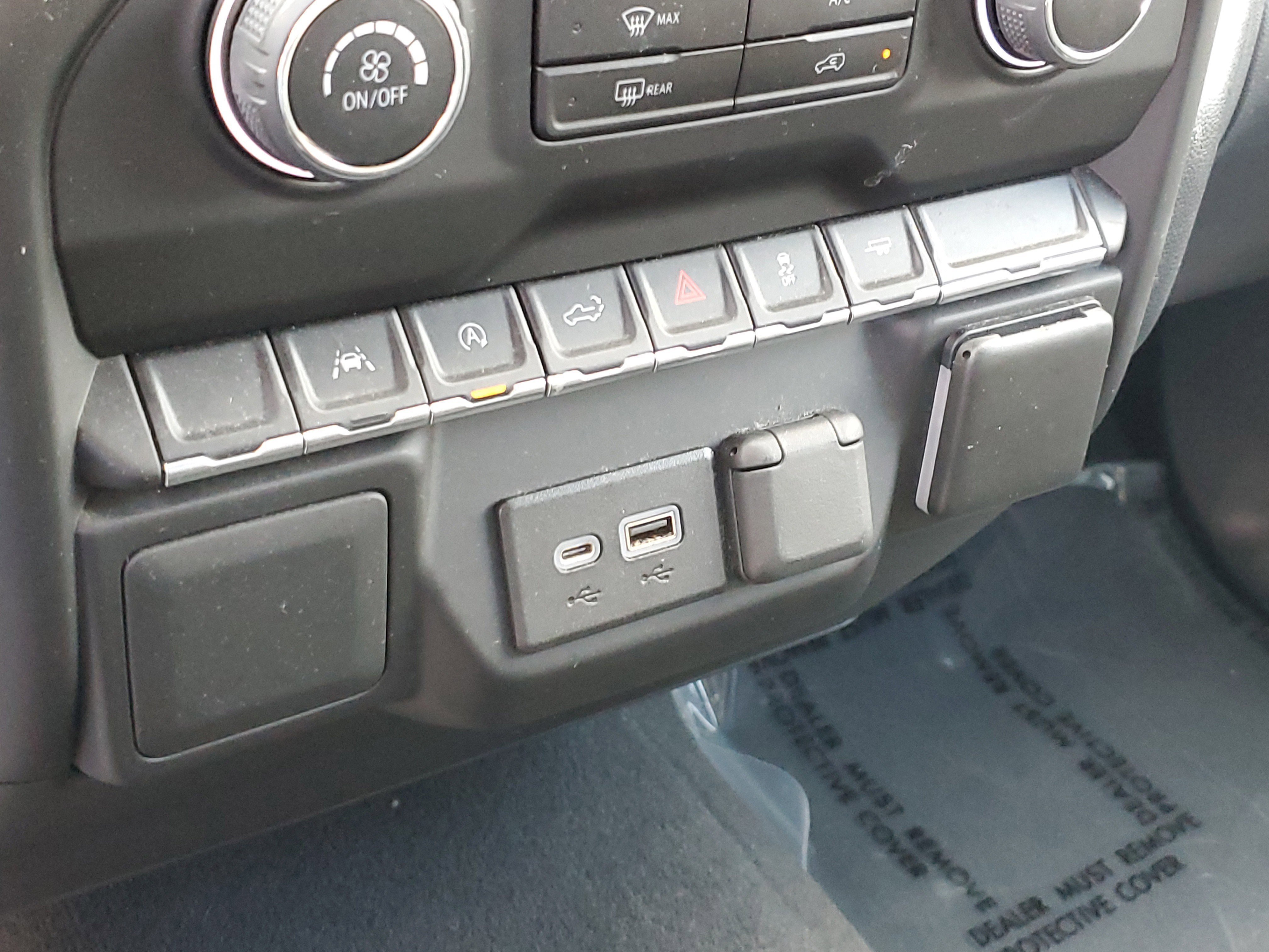 Used 2022 Chevrolet Silverado 1500 Custom image 26