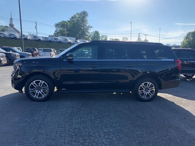 Used 2025 Ford Expedition Max Active AWD/4WD image 5
