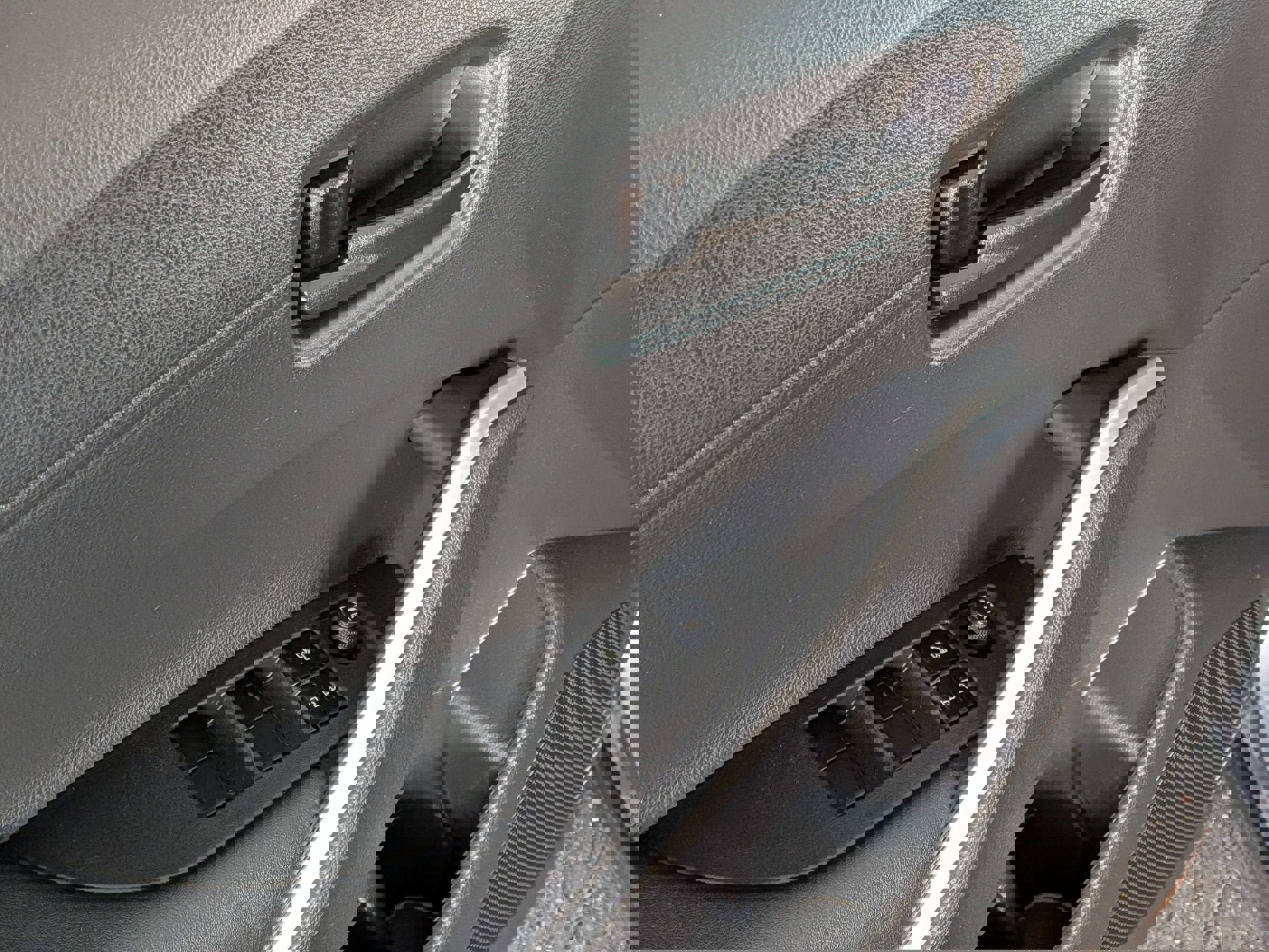 Certified 2023 Toyota Corolla Cross LE image 9