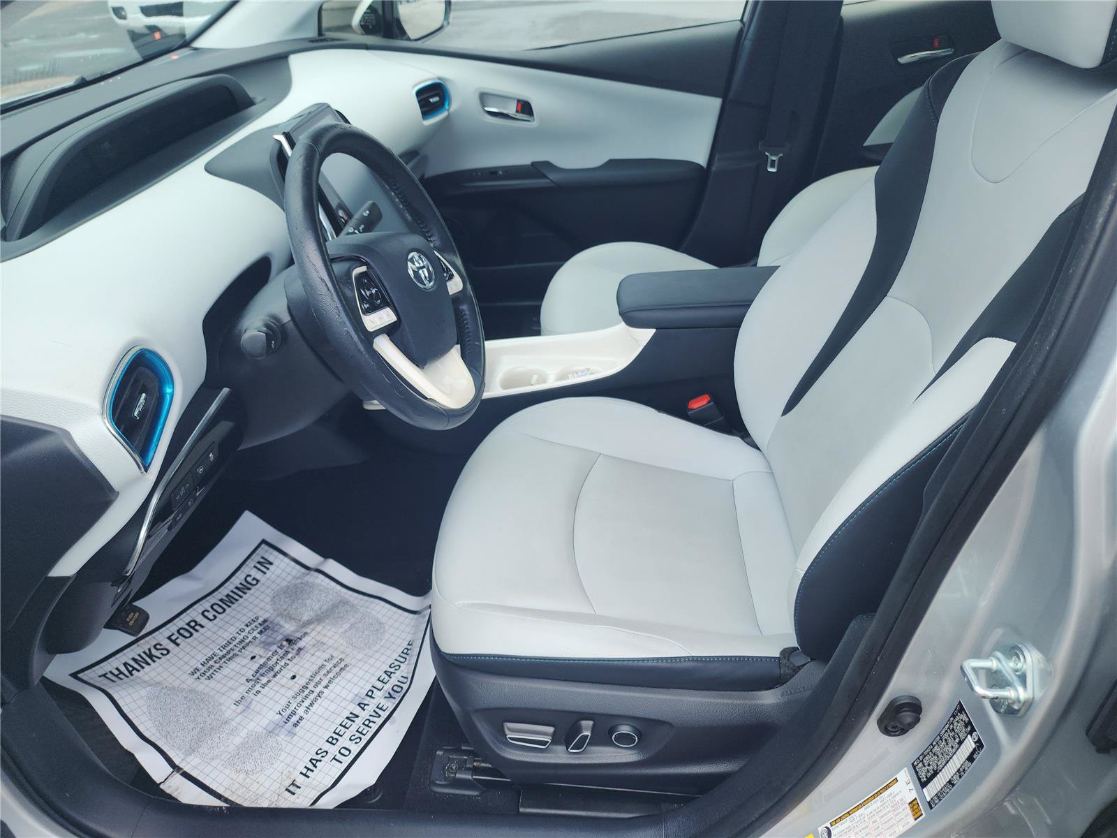 Used 2017 Toyota Prius Prime Advanced FWD image 18