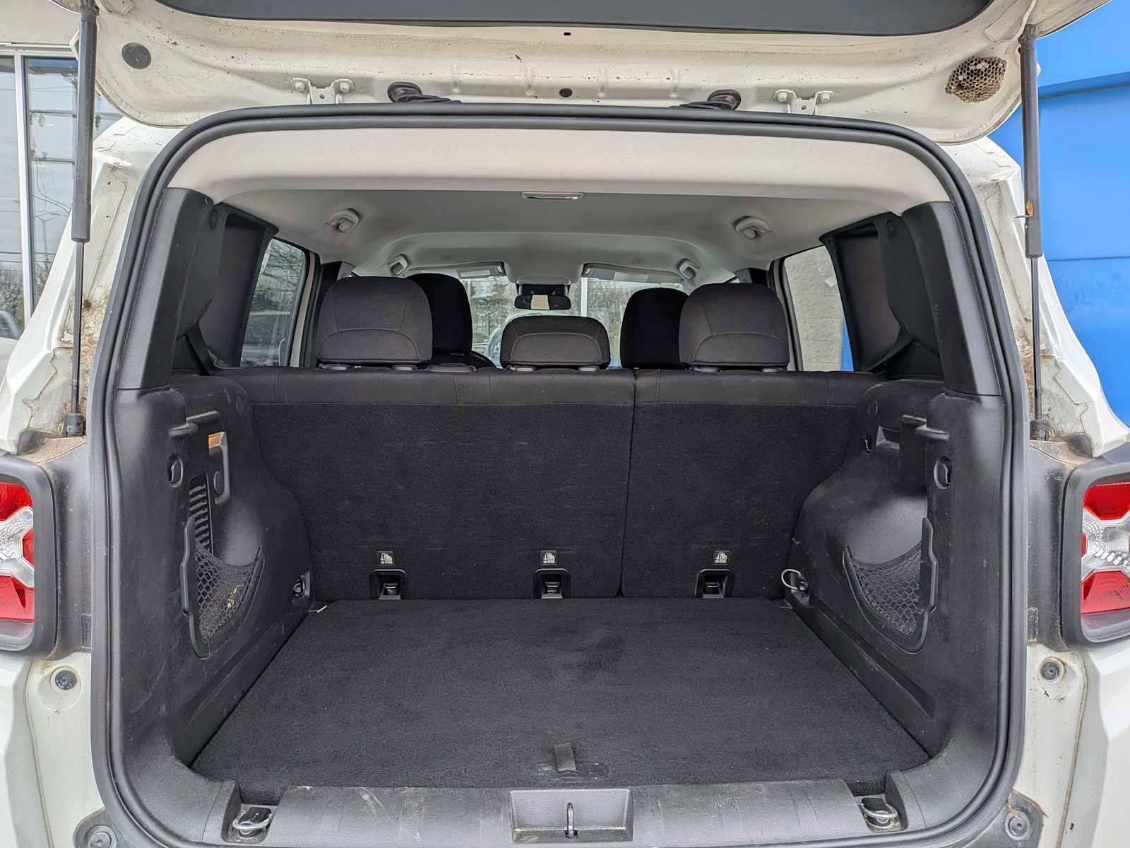 Used 2018 Jeep Renegade Latitude image 29