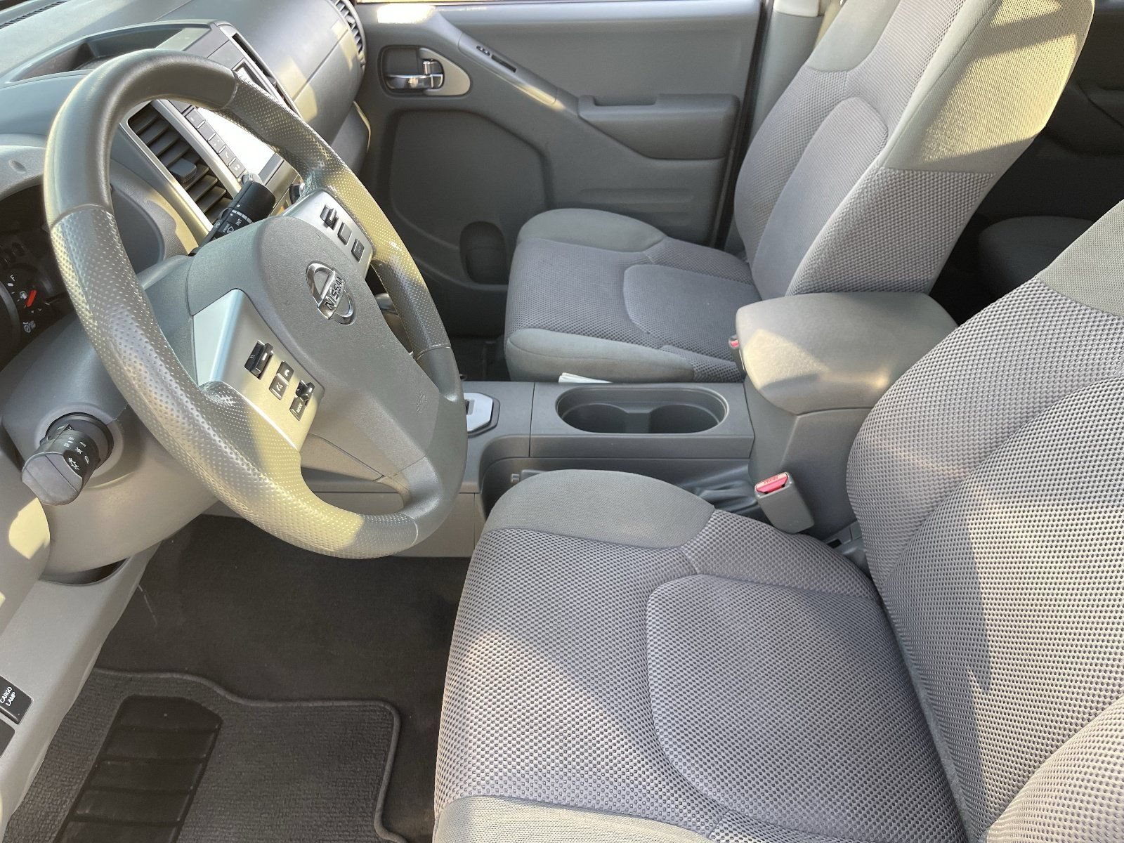 Used 2020 Nissan Frontier SV w/ Midnight Edition Floor Mats RWD image 20