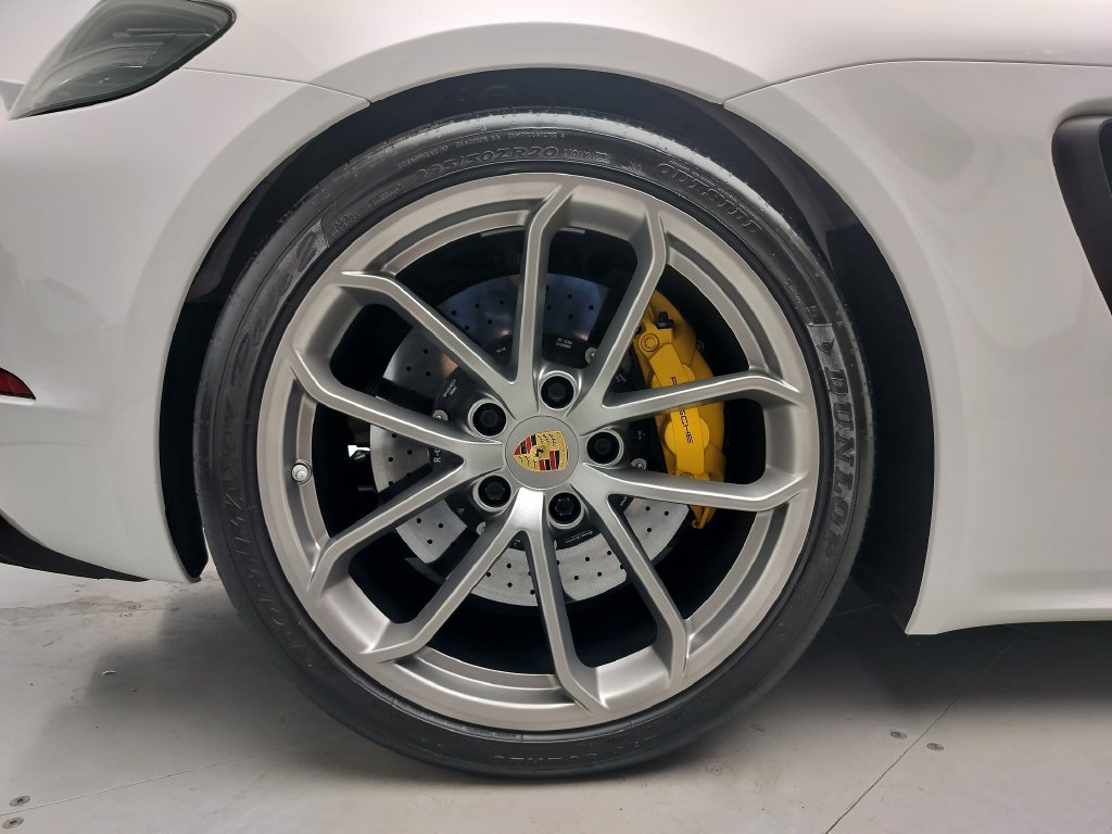 Certified 2020 Porsche 718 Boxster Spyder RWD image 26
