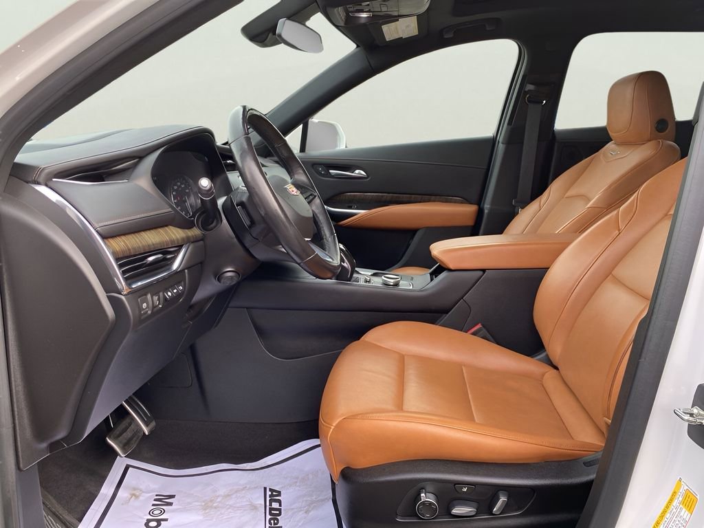 Used 2019 Cadillac XT4 Sport AWD/4WD image 15