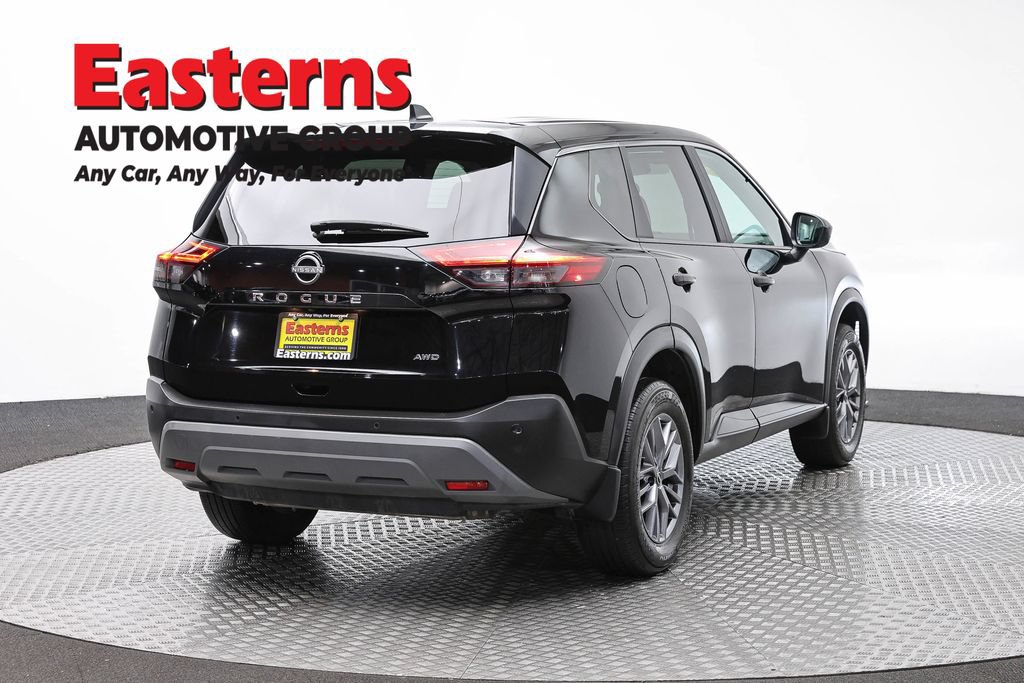 Used 2023 Nissan Rogue S AWD/4WD image 5